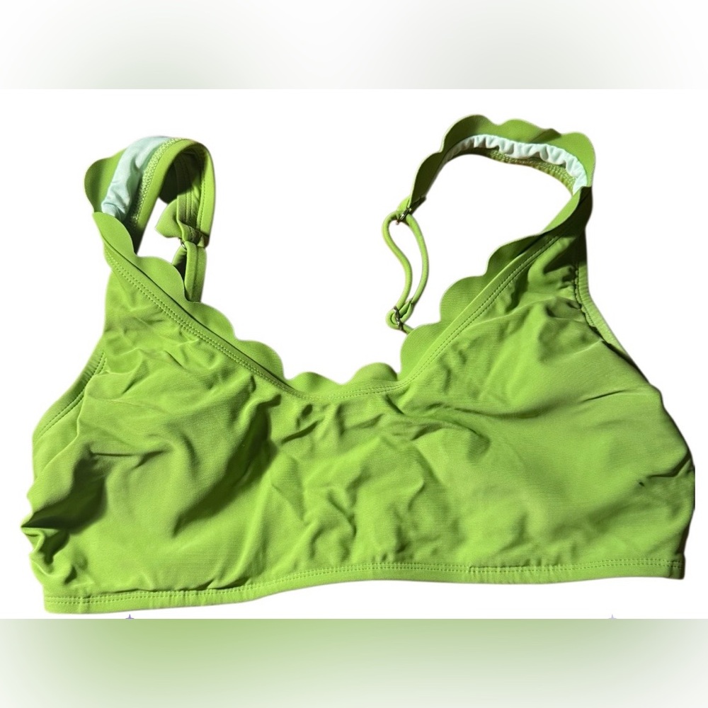 Green Scalloped Women's swim top